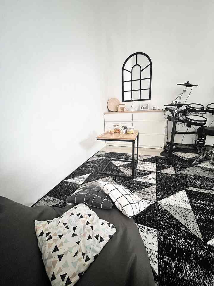 Child Friendly House👧🏻🧒🏻

Hi👋🏻 because Denty.house is not yet blessed with children, the room area is child friendly while it is still in the cozy room..

The theme here is cozy because there are beanbags for lazing around, accompanied by snacks for the children...

Tips for making this area comfortable include playing electronic drum music, here it also creates a warm atmosphere as a gathering area for storytelling.

How do you make a child-friendly home that doesn't have children yet and is it cozy yet? ✨

#KidsFriendlyHome #RumahRamahAnak #FamilyFriendlyDesign #CozyRoom #CozySpace #AreaSantai #AreaKumpulBareng