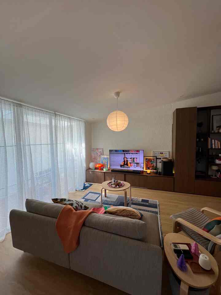 Akhir pekan lalu sebelum semuanya kembali normal #LivingRoom #RoomDecorIdeas #MidCenturyModern #LivelyRoom #LivingRoomDecor