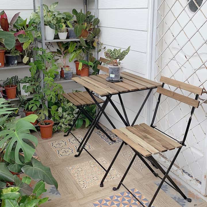 Teras & tanaman

Ini Before after tanaman  yang ada di depan teras. Tanaman silih berganti tapi tetap kursi tetep series ikea series tarno

#inspirasiteras
#tanamanmonstera
#dekorasiteras
#inspirasihalaman
#dekorasiikea
#ikeatarno