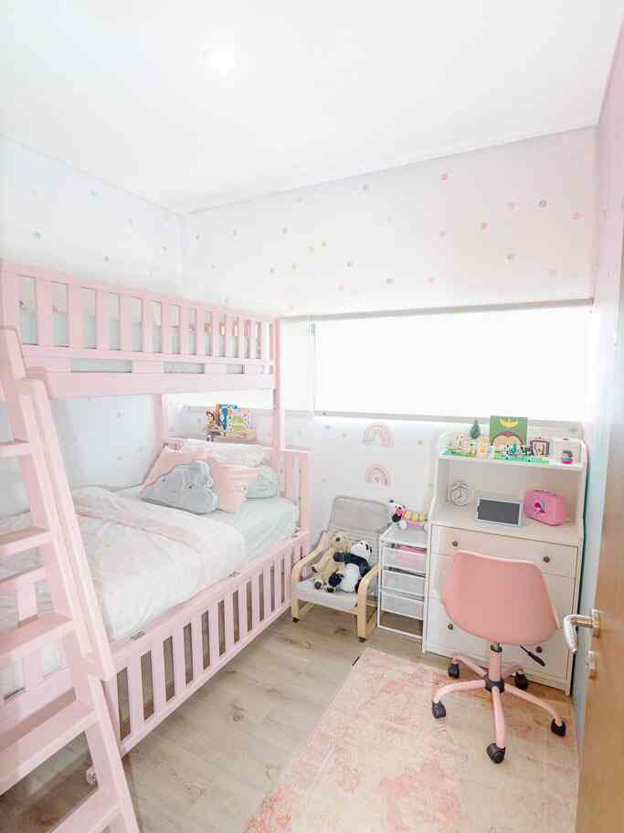 Where dreams take flight 🦄✨ Our girls’ room, complete with a splash of pink, unicorns, and rainbow dreams 🌈💕 #DreamyDecor
#SisterSquad
#Kidsbedroom
#Pinkbedroom
#Scandinavian
#NordicHome
#TheABChaven
