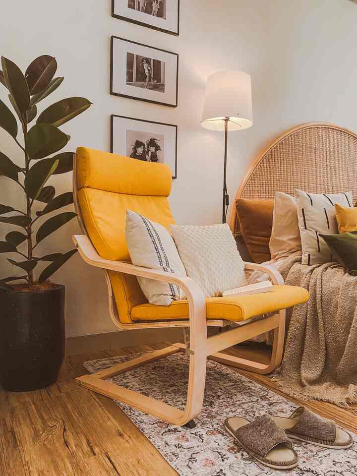 My Comfort Zone
—
Honestly, after Eid yesterday, meeting lots of people, meeting lots of relatives, finally I needed a little peace, and this is my comfort zone, just sitting in my room reading a book.
—
#MyComfortZone
#CozyPlace
#BedroomStyling
#ReadingSpace
#BedroomInspiration