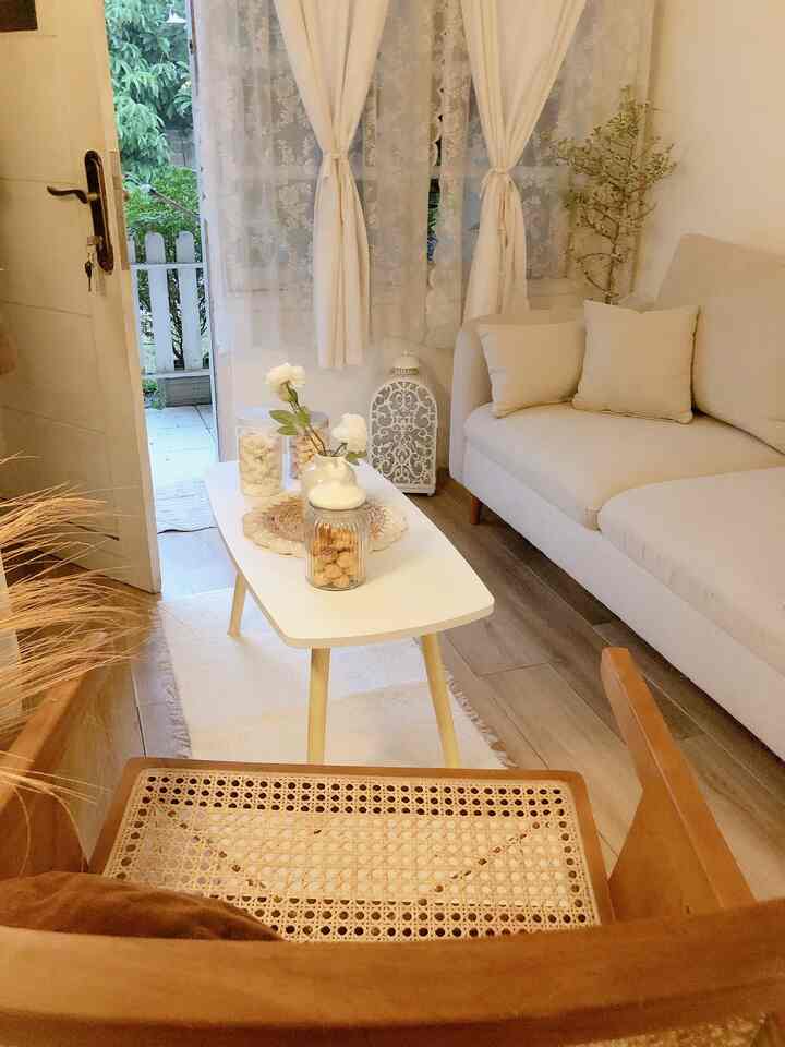 Masih suasana hari raya…living room ada tambahan kue lebarannya 🤍



#AestheticHome
#Rumahestetik
#HomeStylingInspo