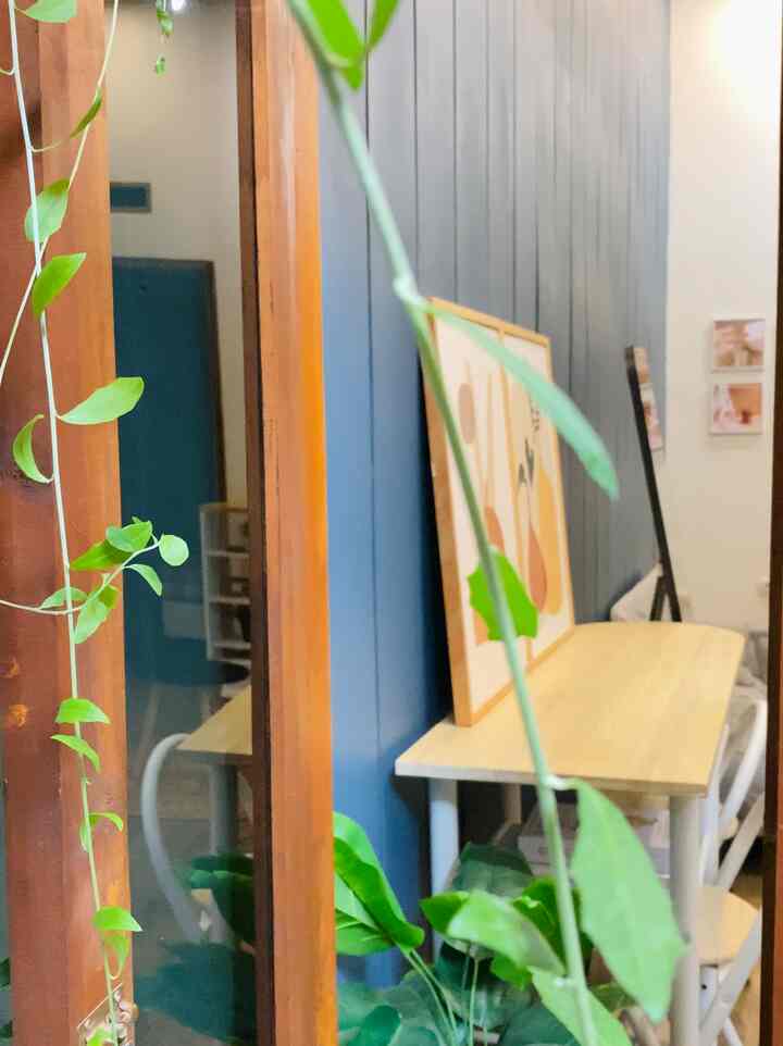 Dekorasi Idul Fitri 2024 💕💕
Tak banyak dekorasi lebaran di sini, yang paling menonjol adalah Red Diffuser 😄🤍

#DekorasiLebaran #InspirasiDekorasiLebaran #DekorasiRuangTamu #RuangTamuEstetik #TamanMinimalis #TamanIndustrial #RumahIndustrial