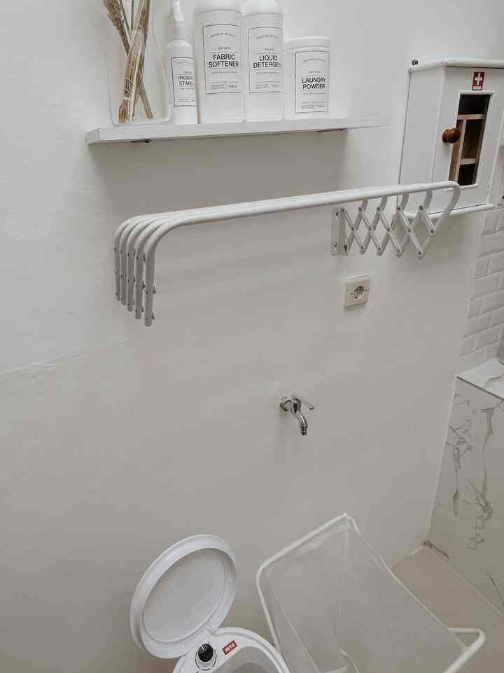 Laundry room 

Ruangan ini merupakan ruangan favorit , karena selalu awet rapih dan bersih serta sesuai dengan tema rumah kita. 
Senangnya banyak yg menyukai.

#laundryroom
#rumahvimi
#inspirasilaundryroom
#laundrydecor
#tipsdekor
#laundryroomstyle
#rumahindonesia
#laundryroomsimple
#laundryroomaestetik
#rumahamericanstyleminimalis


