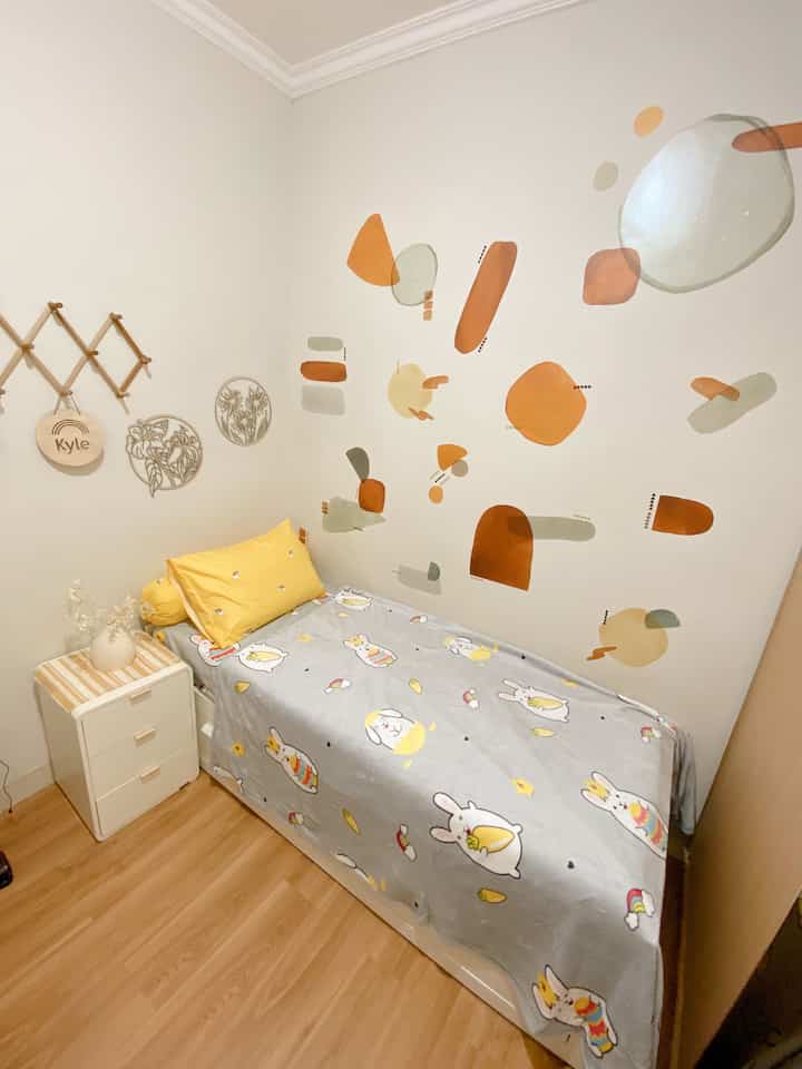 WALL STICKER

Satu benda yang bikin ruangan jadi makin estetik tuh tinggal pasang wall sticker aja. Banyak pilihan motifnya dan bisa disesuaikan dengan besar ruangan. Incase sewaktu2 bosen bisa diganti.

#BendaFavorit
#RekomendasiDekor
#RecommendedDecorItems
#kylehome #wallsticker #kamartidur