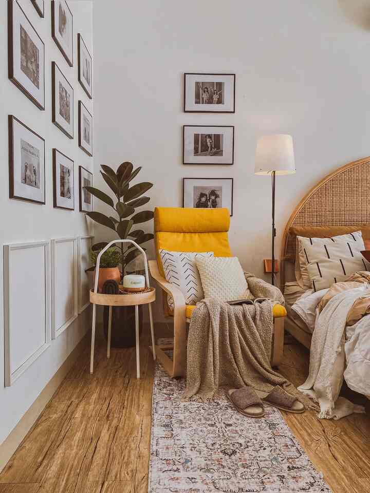 4 Benda Favorit di Rumah
—
POÄNG Kursi untuk Baca
seneng banget akhirnya bisa bawa kursi ini ke rumah, selain menambah spot untuk baca di kamar, nambah juga elemen “KUNING” di rumah, dan lebih suka lagi karena ringan, bisa mudah digeser sana sini, sesekali suka dipindah ke deket area balkon

BURVIK Side Table
suka banget sama side table yang satu ini, super fleksibel, bisa mudah dipindah kemana-mana, biaa buat disimpan di kamar, ruang tv, bahkan di taman juga bisa

BARLAST Standing Lamp
standing lamp yang harganya affordable tapi bisa rubah mood dan ambiance ruangan, selain itu nambah juga sebagai dekorasi jadi komposisi saat foto semakin ok 👌🏻

Desk Lamp — Kuning
lampu gemes favorit, selain untuk nambah mood, lagi-lagi nambah elemen “KUNING” di rumah, bisa untuk dekorasi juga, apalagi lampunya cordless

#BendaFavorit
#RekomendasiDekor
#RecommendedDecorItems
#NeutralDecor
#BohoDecor