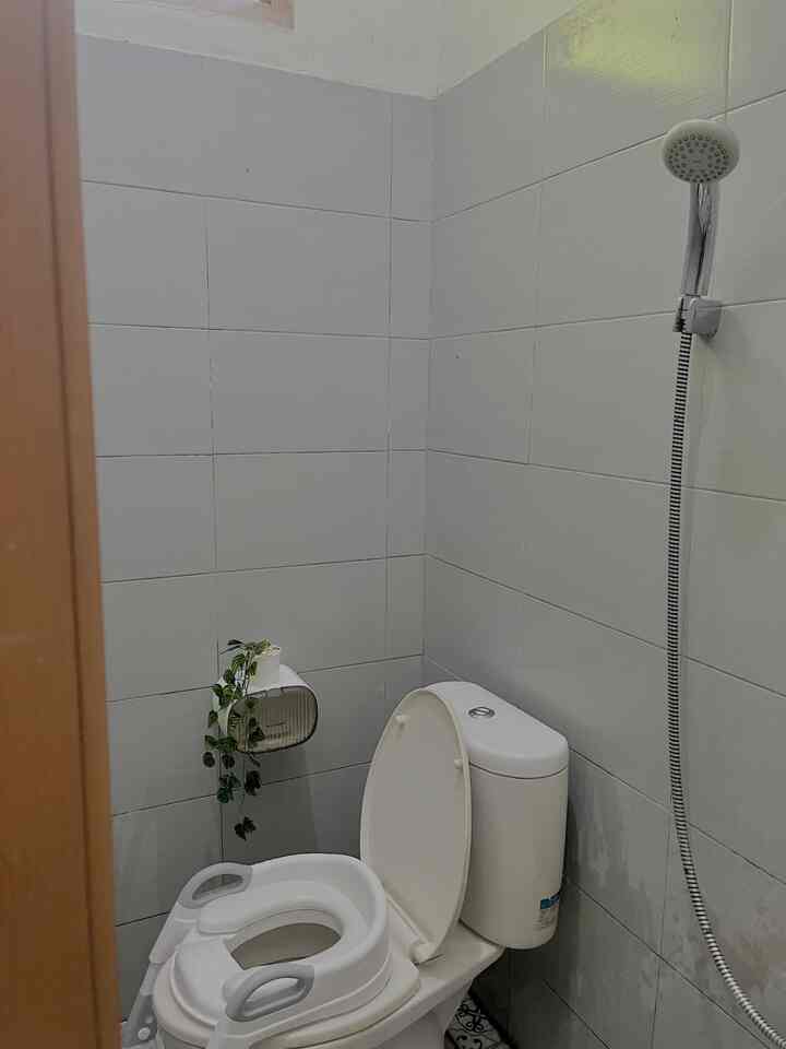 Kamar mandi mini. Walaupun mini kami bikin senyaman mungkin dan ramah anak. Dengan tidak memperbanyak barang dikamar mandi bikin kamar mandi terlihat rapi, ditambah potty seat toilet agar si sekecil lebih happy dan aman saat dikamar mandi.🥰


#KamarMandi
#InspirasiKamarMandi
#KamarMandiMinimalist
#IdeDekorKamarMandi
#DekorasiKamarMandi
#KamarMandiRamahAnak
#KonsepKamarMandi