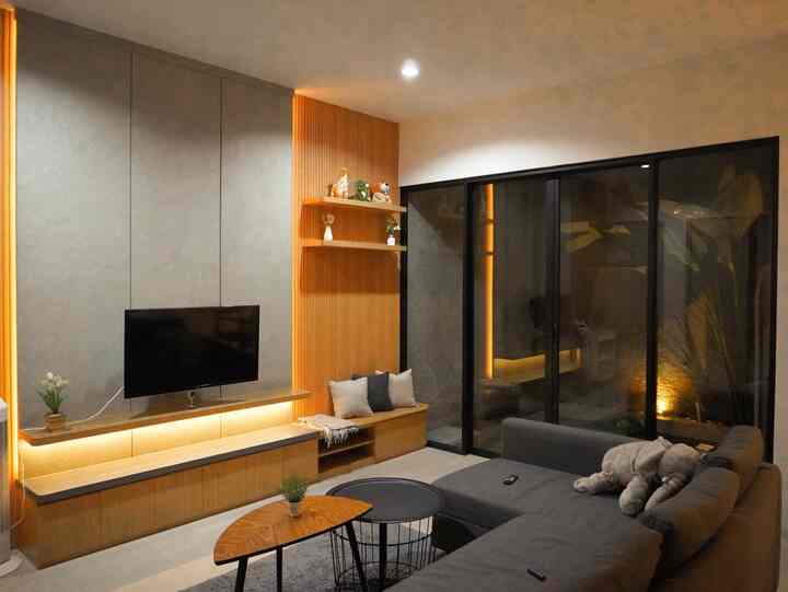Barang favorit dirumah dan juga barang yg worth dibeli adalah sofa ikea friheten ini. Sofa bed ini multifungsi. Bisa jadi sofa, bed dan juga tersedia storage dibawahnya. Sangat cocok untuk ruangan dengan luas terbatas. 

#BarangFavorit
#RekomendasiSofa
#LivingRoomIdeas
#IkeaFriheten
#DecorationFavItem