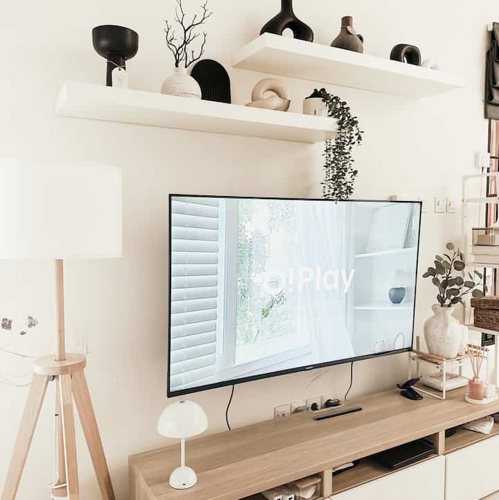 “Color Palette at Home”
Holaa semua, selamat malam dari casaaksadaru. Semoga yg baca gk bosen2 yaaah hehe

Color palette di living room ini nuansanya warm. Tone yang kami pilih warnanya putih, kayu/natural, hitam, dan sentuhan hijau dari tanaman2. Jadi perabotan yang dipilih pun disesuaikan sama tone warnanya. 

⚪️🟤⚫️🟢 
Kurang lebih seperti inilah tone rumah kami. 
Apapun pilihan warnanya, pastikan nyaman dan sesuai pilihan hati. Daaan jangan takut untuk menunjukkan warnamu! 

Semoga bisa menginspirasi yaaa
Malam 👋🏻

#BringColorToMyHome
#HomeColorPalette
#RekomendasiWarnaRumah
#Casaaksadaru
#WarnaRumah
#BermainWarna
#HomeinspoColor