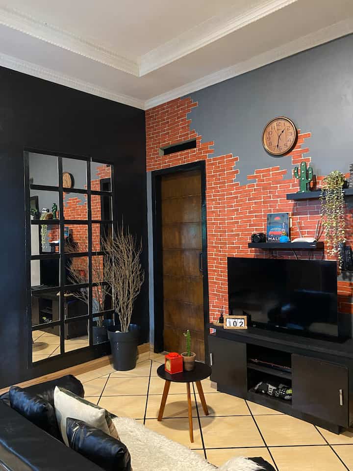 Dekorasi aesthetic Budget Friendly

Dekorasi budget Friendly dirumah salah satunya ada pada cermin ala industrial ini, ini aku buat diy dari cermin yang ukurannya 30x30cm, lem 3m dan wallpapaer Foam 3D. 

Budget pembuatan cermin industrial : 
• 18pcs Kaca size 30x30 14.000/pcs 
• 2pcs Double tape 8.500/pcs 
   (toko yang sama dengan kaca) 
• 2 lembar Wallpaper foam 3D 32.000/lembar 
Total : 333.000

Gimana budget Friendly banget yaa
Semoga menginspirasi 

#DekorBudgetFriendly
#AestheticAffordable
#SpillDecorLowBudget
#RumahTanpaArsitek
#CerminIndustrial
