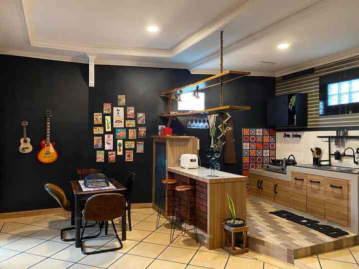 Palet Warna Dirumah ⚫️⚪️🟤

Pemilihan warna pallet dirumah mendominasi warna hitam abu putih dan warna wood
Kenapa, karna aku dan suami suka banget rumah-rumah industrial agar tidak monoton didecor dengan warna-warna cerah seperti khasnya nuansa cafe

#BringColorsToMyHome
#HomeColorPalette
#RekomendasiWarnaRumah
#HomeCafe
#SemiIndustrial