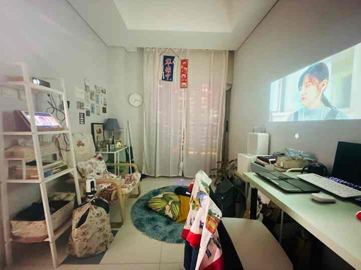 Dinginkan hari Jumat! #lovinglivingroom
