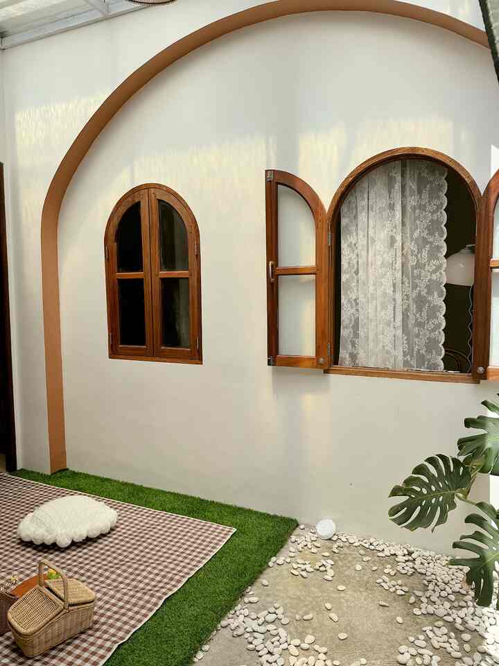 Dekorasi low budget versi rumah fish
Piknik ke pantai ❌
Pinkik ke taman ❌
Piknik dirumah ✅
Dekorasi hemat biar serasa liburan ke pantai atau ke taman 😄
Gak apa2 walau hanya dirumah yang penting happy dan tetep quality time.. 😊
Aku pasang tikar waterprooff kotak2 coklat biar pikinik makin seruu..
Dan ada keranjang biar kayak ditaman2 buat metik bunga 😁
Dan ak tambahin tanaman monstera biar makin kaya di taman2 yang banyak pohon nya.. ☺️
Semoga menginspirasi 🤎🤎

#DekorBudgetFriendly 
#aestheticaffordable
#SpillDecorLowBudge