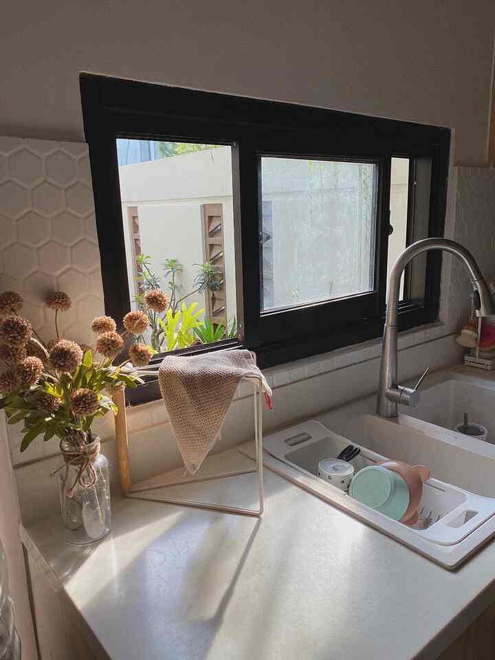 • Decor Low Budget 
Menurutku dekorasi tidak harus mahal seperti bunga artificial dan pajangan mungil mungil dirumahkuuu, harga nya pun sangat murah.. 
Walaupun muraahh dan mungil tp sangat merubah tampilan dekorasi di rumah.. 


#DecorBudgetFriendly
#AestheticAffordable
#SpillDecorLowBudget 