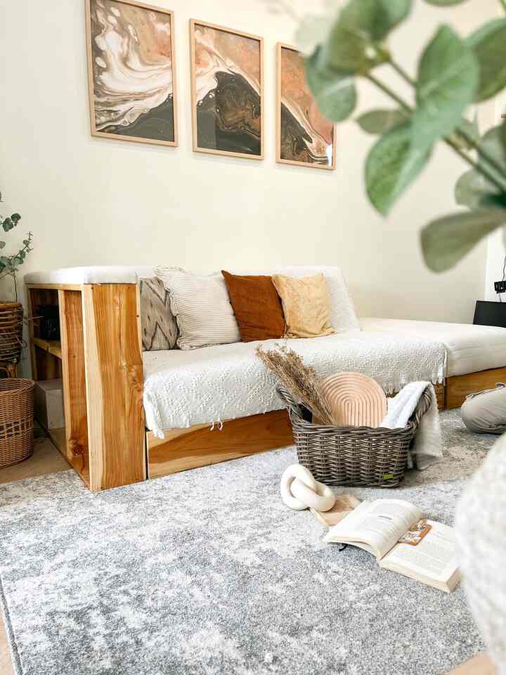 Our Lil House Living Room - Ied Design

Hai semuanyaa! Untuk Idul Fitri tahun ini, banyak keluarga yang akan datang ke rumah jadi aku dekorasi ruangan tengah rumah ku dengan tema lebaran yang hangat dan comfy. Agar saat semua keluarga ngumpul di ruang tengah akan terasa nyaman🥰🌙✨ Semoga bisa jadi inspirasi dekorasi tema lebaran rumah kalian ya!🤎
#DekorasiLebaran #DekorasiIdulFitri #DekorRamadan #InspirasiRumah #RumahMungil #LivingRoom