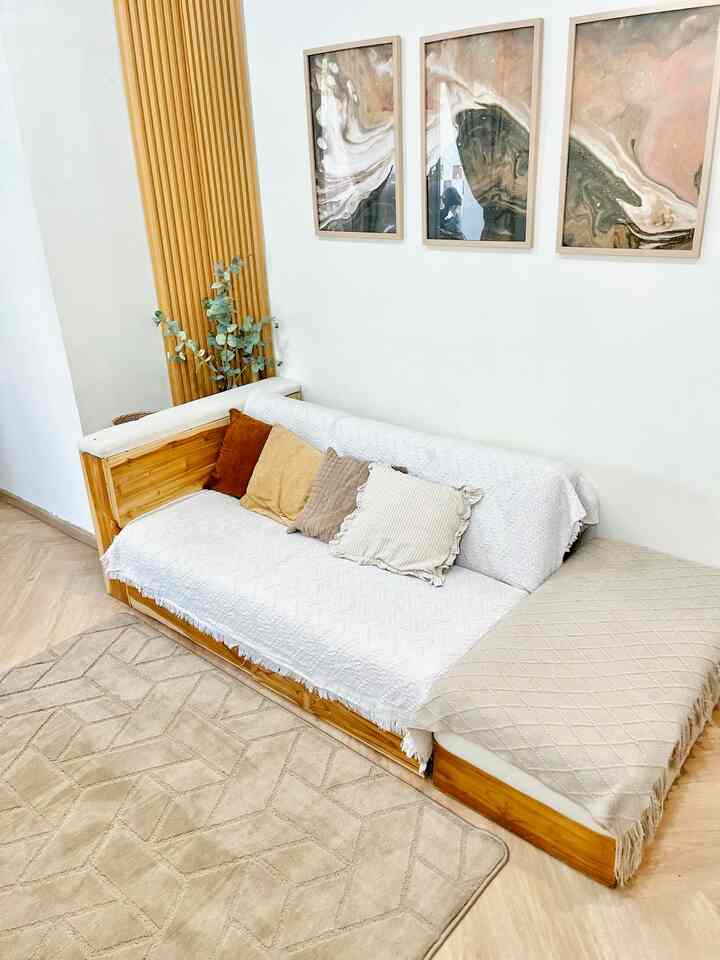 Our Lil House - Living Room Design

Hai semuanya!🥰 Ini adalah living room aku, sekaligus jadi tempat favorite aku untuk berkumpul dengan keluarga🥰 Suasana Ramadhan kali ini aku tata ruang keluarga dengan menggunakan karpet ditengah ruang, agar kebersamaan terasa lebih hangat lagi Alhamdulillah🤲🤎 #livingroom #ruangkeluarga #suasanaramadhan #livingroomstyling #dekorlivingroom #livingroommakeover