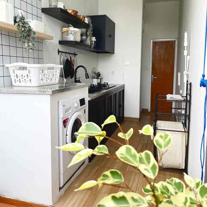 Dapur basah dengan tema industrial 🖤
#dapur basah
#dapur semioutdoor
#dapurdanruanglaundry
#dapurmamba
#dapur minimalis
#desaindapur
