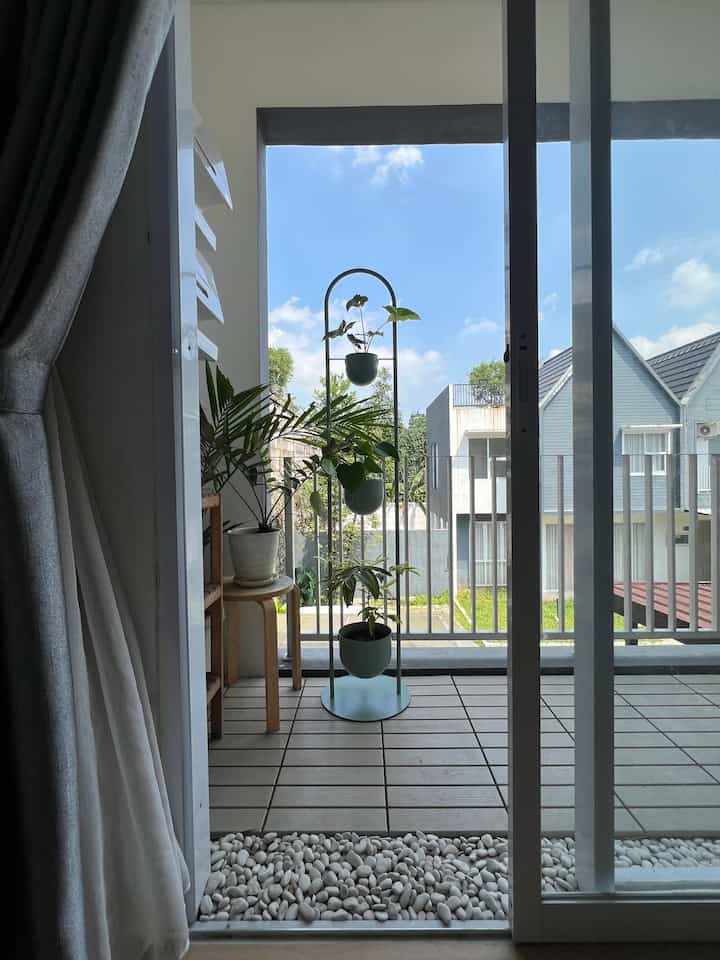 One of the items from the Daksjus collection from IKEA is this plant stand with three minimalist pots. Its vertical shape makes it space-saving and suitable for placing in the corner of a room.

#ikea #daksjus #plantstand #houseplants #homedecor #homeinspo #plantstyling