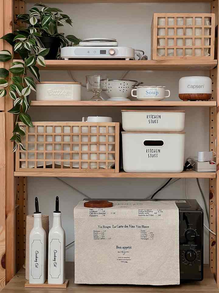 re-organize pantry area..
salah satu koentji kerapian adalah menggunakan storage.
selain berfungsi sebagai tempat penyimpanan tapi kalau di pajang bikin tampilan jadi rapi dan aesthetic.


#inspirasiPantryArea
#Pantry
#KitchenStyling