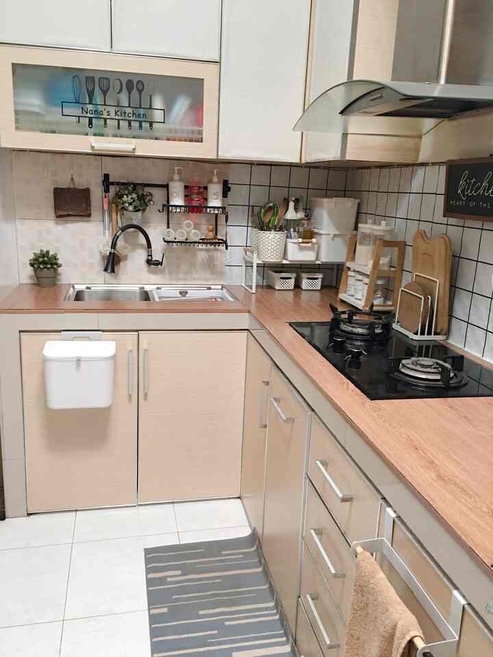Dapur Japandi Minimalis dan perintilan nya
Banyak Unsur kayu nya agar looknya Natural, mengenai perintilan hanya yg bener" di pakai aza yg di pajang, selebih nya di dalam lemari kabinet.

Enjoy Wiken all 🥰

#DapurJapandiMinimalis
#PerintilanDapur #DapurSederhana
#LowBudget #DapurOpenSpace #DekorasiDapur