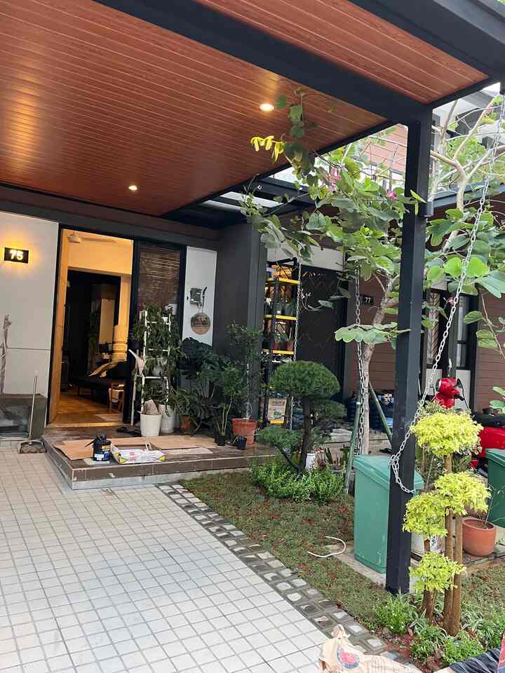 Proses Pembuatan Taman di Kibouichi ❤️

Waktu taman baru jadi, cantik ya 🫠 skrg sih udah ga berbentuk karena ga bisa ngerawatnya hikss..

Total budget pembuatan taman ini : 1.500K

Dapat :
Cemara Udang
Anting Putri
Tanaman2 pagar dan penghias
Rumput
Tanah
Pupuk
Antar dan buang puing

#LandscapeInspiration
#RumahMungil
#RumahDeveloper
#Landscape
#CemaraUdang
#AntingPutri