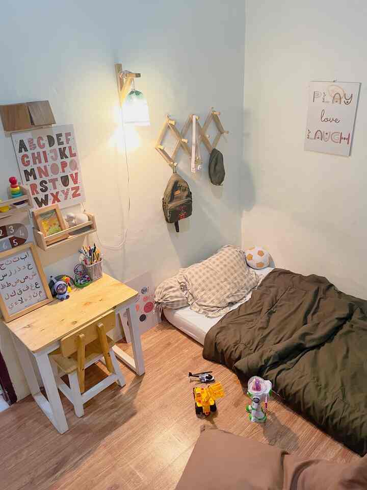 Kamar anak dengan dekorasi low budget.. printilan banyak nemu di marketplace, Alhamdulillaah nyaman untuk istirahat. 🤍

Semoga bermanfaat 🤍 

#dekorasikamaranak
#minimalis
#kamaranaklakilaki
#lowbudgetdecor
#tangerang