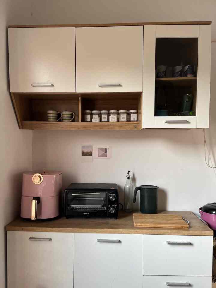Japandi Kitchen Low Budget 💸

Pengen punya dapur impian tapi low budget? Aku beli kitchen set ini cuma 1,2jtan aja lho~ pasangnya bisa sendiri/ minta tolong pak tukang~

#kitcheninspiration #mydreamkitchen #kitchenstyling #dapurkecil #dapurpengantinbaru #dekorlowbudget
