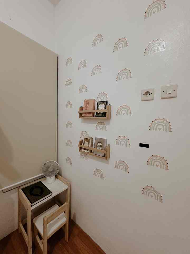 Ruang belajar anak mami yang bertemakan minimalis , tetap aesthethic dan fungsional.
Ruangan ini menyatu di kamar anak mami, ruangan yang sering dipakai anak mami.
Tips dari mami, walau kita punya ruangan minimalis tapi kita harus kreatif agar bisa memanfaatkan ruangan dengan baik, serta fungsional serta compact.

#ruangananbelajaranakminimalis
#ruanganminimalis
#ruangbelajar
#rumahvimi
#ruanganbelajaranak


