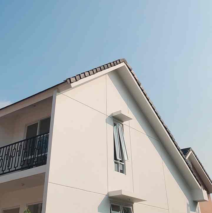 Facade.

Untuk facade sebenarnya tidak banyak yang kami tampilkan karena untuk facade kami masih bawaan dari developer. Cuman yang kami suka dari konsep rumah kami adalah atap attic dan since rumah kami adalah loft dengan satu setengah lantai.

#FacadeStyle
#FacadeIdeas
#FacadeInspiration
#DecorLowBudget
#RumahDeveloper
#AtticConcept
#Tangerang
#AtticHome