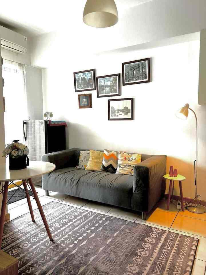 Hi..! Ini apartemen kami yg mungil dengan luas 48m2, biasanya kami week end k sini untuk santai dan menikmati fasilitas pool dan gym
#apartementmungil 