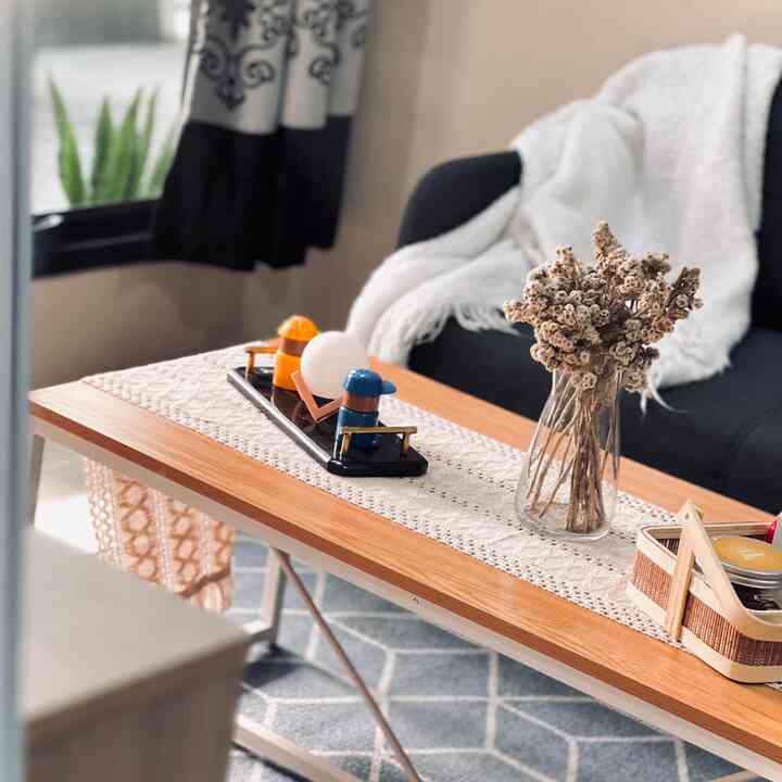 Hi tetangga online 🙋🏻‍♂️| Chapters 1 - Livingroom.

Dikarenakan rumah kami menghadap kebarat, maka pencahayan sore hari bisa leluasa masuk ke area livingroom.

#BTNOAS7
#CHAPTERS
#livingroom
#FHMD