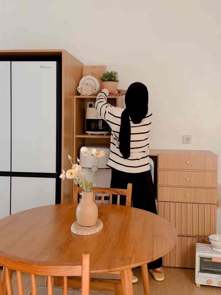 Welcome weekend!

Hari ini sebelum pergi ke luar kota sebentar nyempetin beberes supaya pas pulang rumah udah rapiiii 😍

#homedecor #homedecoration #homeinspiration #homesweethome #instadecor #desainrumah #desainrumahminimalis #rumahkecil #inspirasirumah #interiordesign #interior123 #inspirasirumahmungil #tinyhome #smallhouse 