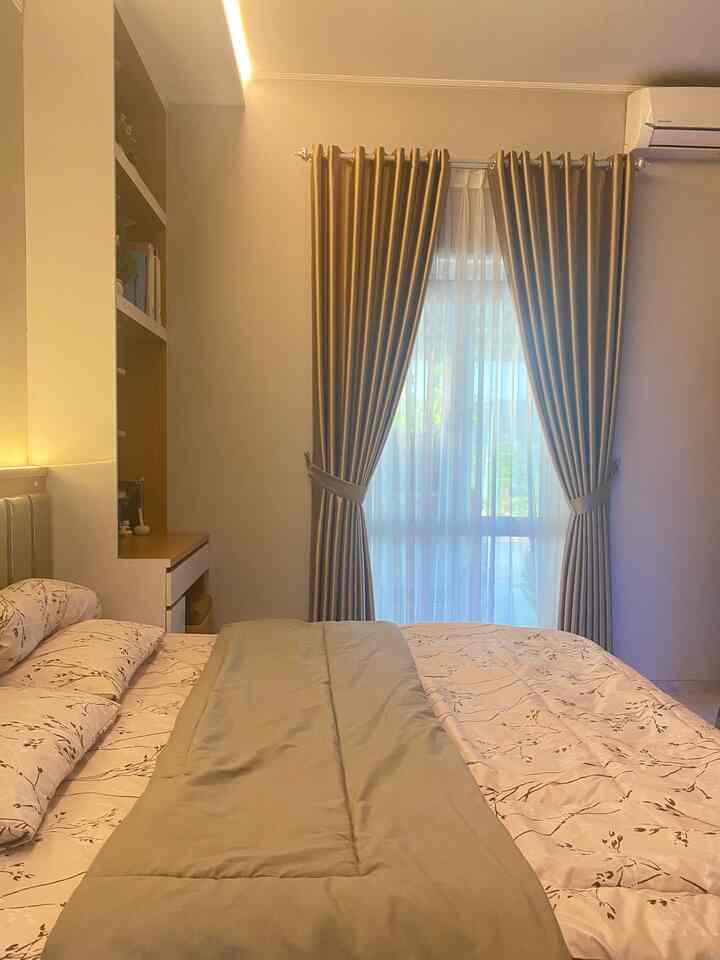 Kamar utama di rumah kami yang lumayan besar, dibanding kamar lain di rumah ini.
Sebisa mungkin semua space bisa kami jadikan ruang penyimpanan sehingga ruangan bisa terus terlihat rapi.

#BedroomDecor
#BedroomInspiration
#KamarTidur
#InspirasiKamarTidur
#DesainKamarTidur