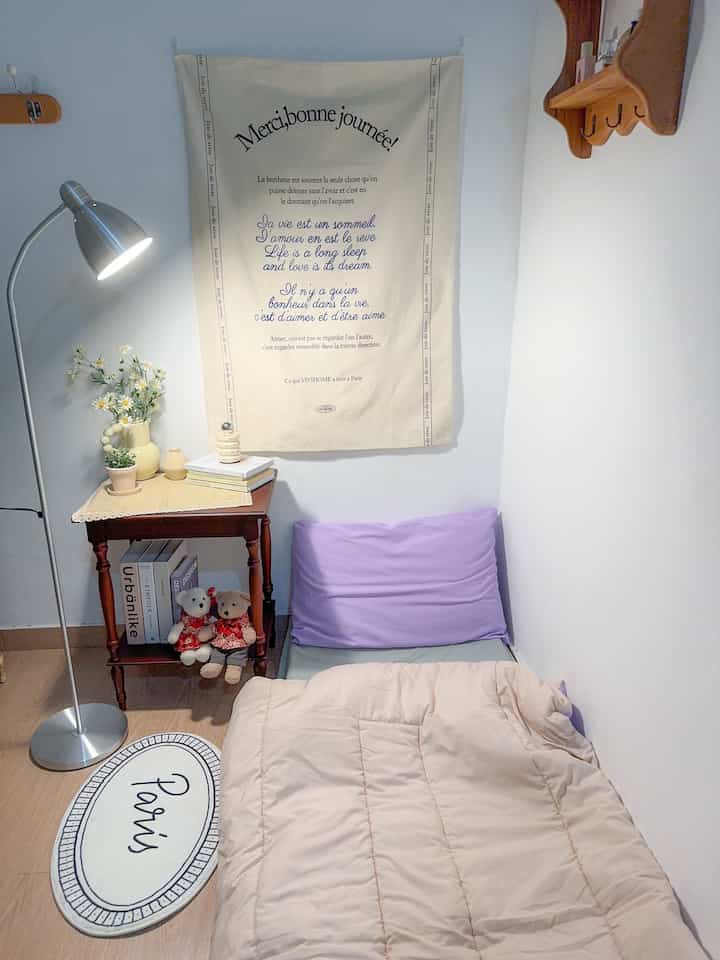 My room in the night vibes 🫶🏻

#MyHomeStory #PerjalananRumahku #CeritaRumahku #bedroominspo #bedroomdecor #nightvibes #dekorasikamar #dekorasiruangtamu #dekorasiapartment #apartmentstudio #roomdecor #inspirasikamartidur 