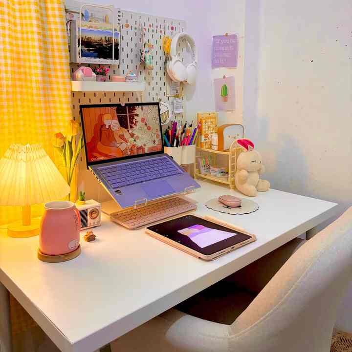 Pink color is my favorite. But for some reason now I like a slightly yellowish color. So the color choice for the work space tends to be yellow. But this color makes the room more aesthetic.

#AestheticWorkspace
#AestheticRoom
#MinimalistSpaceDecoration
#WarmRoom
#YellowRoomDecoration