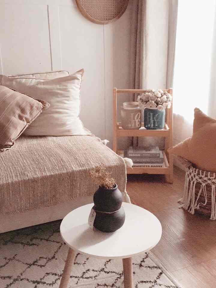 Inspirasi Mendekor Sudut Ruangan
Sudut mungil ruang Tamu qmi ini sering berganti" geser" perintilan.... tetap simpel tapi look nya estetik....low budget pasti nya

Semoga menginspirasi 🙏🥰

#SudutRuangan
#RuangTamu
#LivingroomMinimalis
#Lowbudget
#DekorasiRuangan
#HomeDekor
