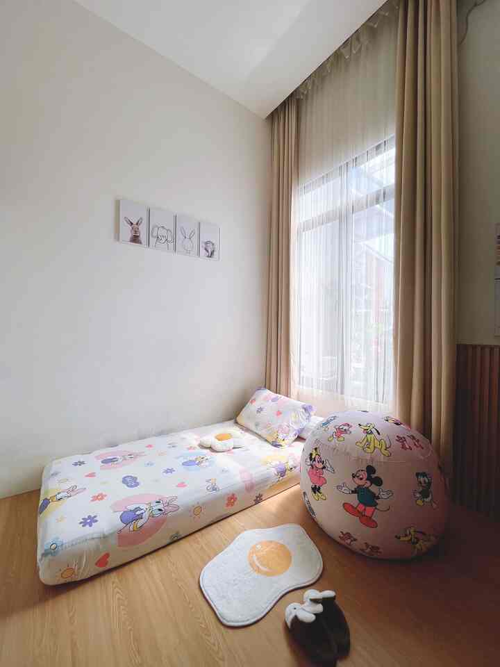 Kamar Tidur dan ruang bermain Anak 

Kamar tidur anak yang di desain dengan ruang bermain untuk anak dirumah.. sehingga anak-anak jadi nyaman di kamarnya..

#kamaranak #kidsroom #ruangmain #kamartidur #homedecor #dekorasikamar #dekorasirumah