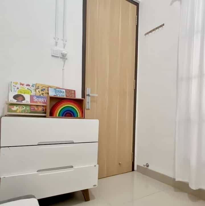 Beberapa spot yg ada di rumah kami.

Masih polos dan blm begitu banyaj dipenuhi oleh barang2, tetapi selalu diusahakan untuk nyaman. 

#rumahminimalis
#industrialhome
#belirumahsecond
#makeoverrumahsecond
#ceritarumahku
#perjalananrumahku