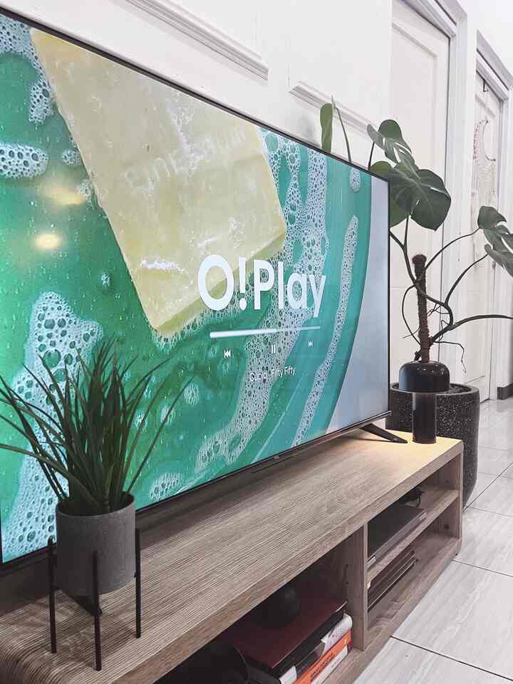 ✨Dekorasi TV Corner
Mencoba mendekorasi area backdrop TV dengan menggunakan aksen wall moulding. Ternyata cocok juga jika digabungkan dengan dekorasi industrial. Gimana menurut kalian? 

#LivingRoon #DekorasiRuangTamu #DekorasiRuangTV #RuangKeluarga #TVCorner #DekorasiIndustrial #Industrial #minimalis