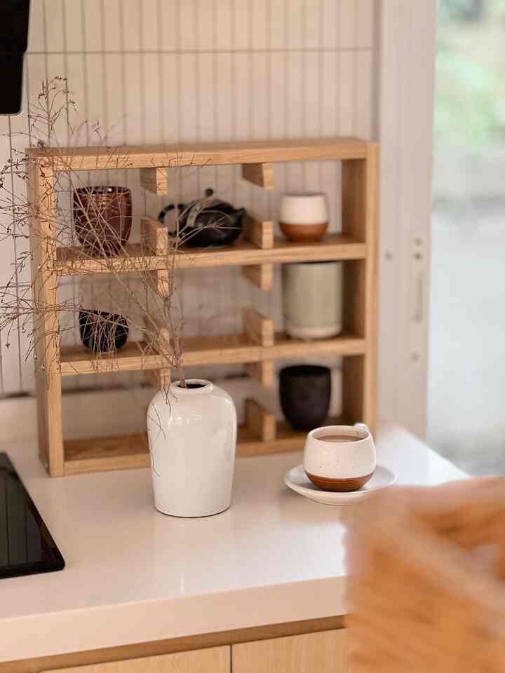 Cup Shelf.

Cup Shelf is on our wish list. Finally we have this cup shelf to store the ceramic glasses we have. We chose this because in terms of style it is very Japanese in our opinion and the color matches the tone of our house.

#cupshelf
#cupshelfceramic
#japandifurniture
#japandecoration
#japandi
#japandistyle
#kitchen