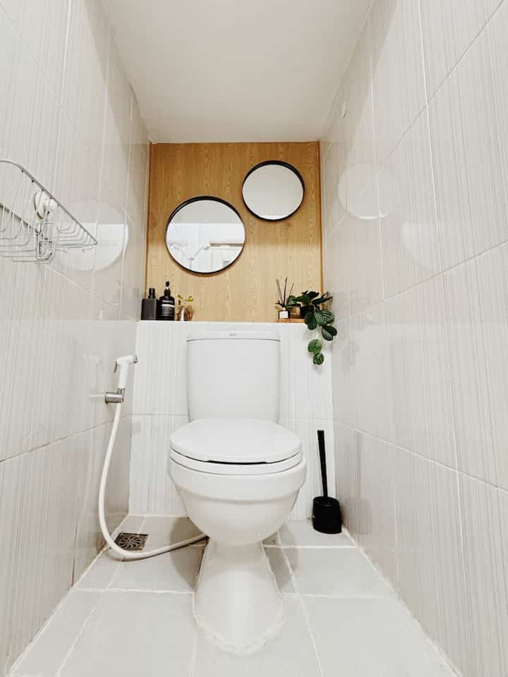 Powder Room✨
-
kamar mandi di rumah kami ada 2, dan khusus kamar mandi di lantai 1 sengaja kami gunakan utk powder room yang kalau bisa tetap kering😆
-
#powderroom
#dekorasikamarmandi
#kamarmandimungil
#bathroominspo
#bathroomaesthetic
#kamarmandiestetik
#cleanbathroom