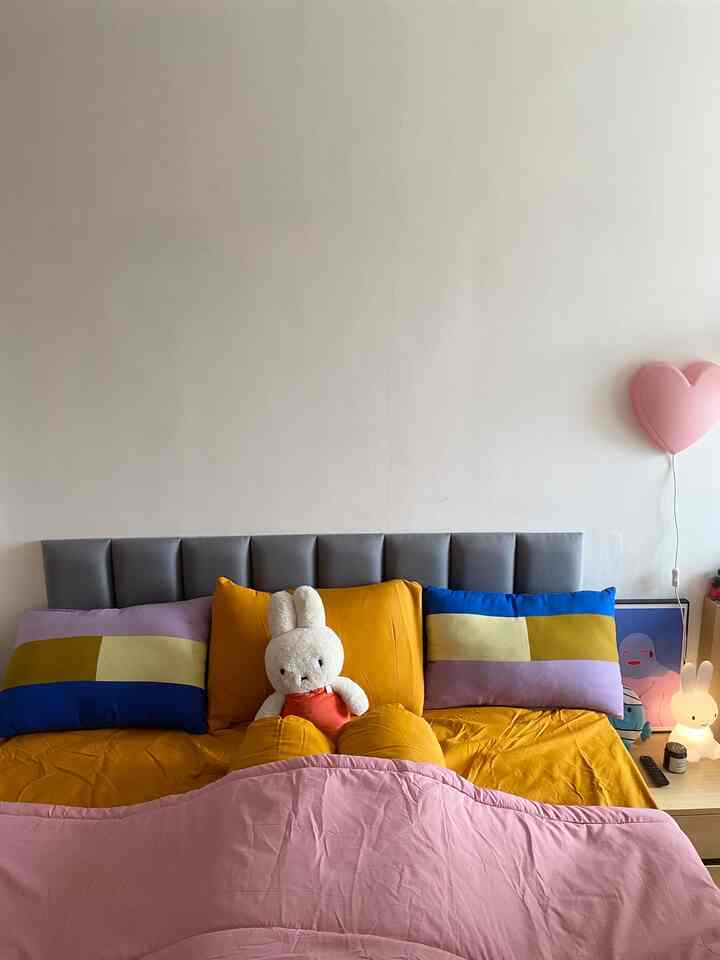 Sedikit mengintip dari kamar kami! ✨✨🍧



#Apartemen #roomdecoration #colorblock #bedroom #apartemenkecil 