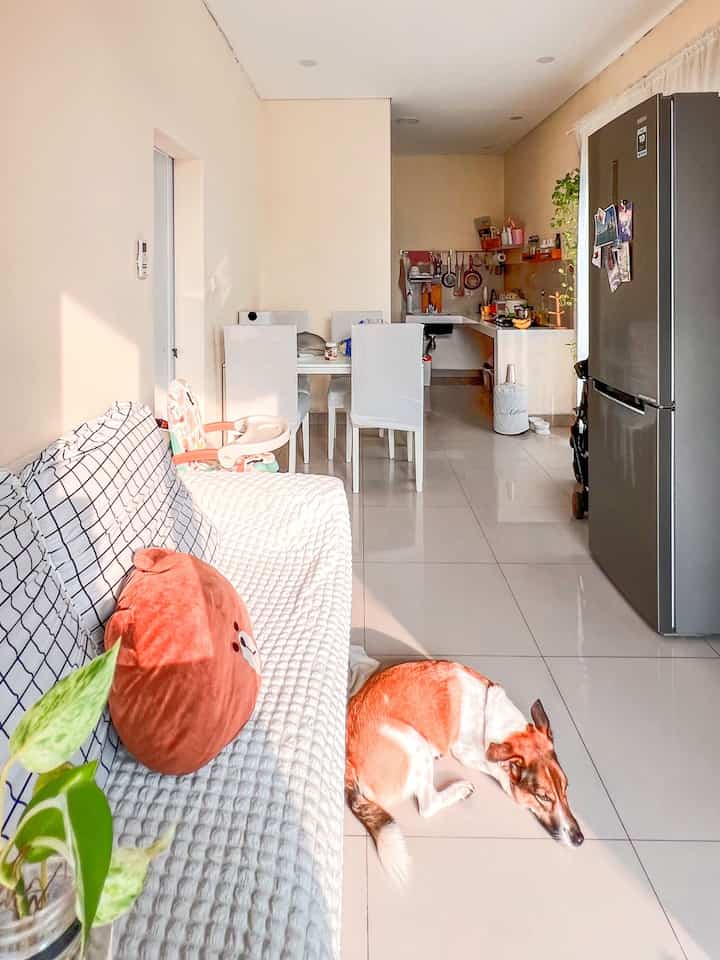 Open plan room

Rumah tumbuh bearylion berkonsep open plan. Tanpa sekat dari pintu masuk hingga dapur. Interior lebih ke arah japandi minimalis dari segi fungsional pemilihan furniture yang space saving. Seperti penggunaan sofabed yang bisa dilipat sebagai tambahan tempat tidur di rumah ini.

#japandi #minimalis #homedecorinspo #homestyles #rumahdeveloper #openplan #openspace #rumahsegaris #rumahmungil #jakbar #rumahtumbuh 