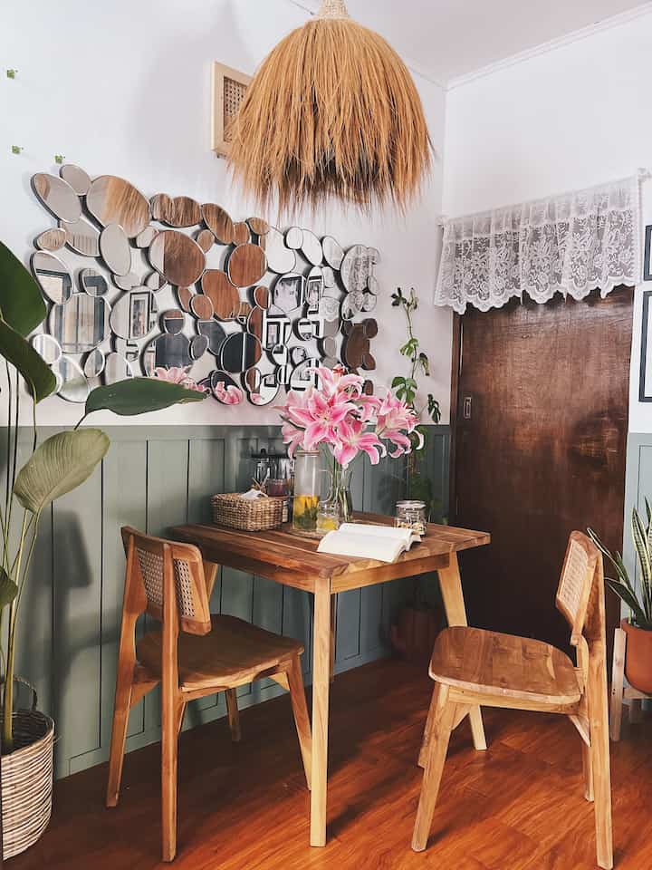 Hello Kimkim Neighbors 👋🏻

This is the dining area of Kimkim's house. Because I only live alone with my husband, we don't need a big dining table yet. 

I chose a table & wood made from teak wood with natural wood color (dove finishing).

Not only for eating, this table is sometimes also used as a work desk or for reading while snacking hihi.

Hopefully it will inspire you

#DiningRoom
#DiningInspo
#DiningRoomInspiration
#DiningStyle
#MiniDiningRoom
#MiniDiningTable
#MiniDining Room