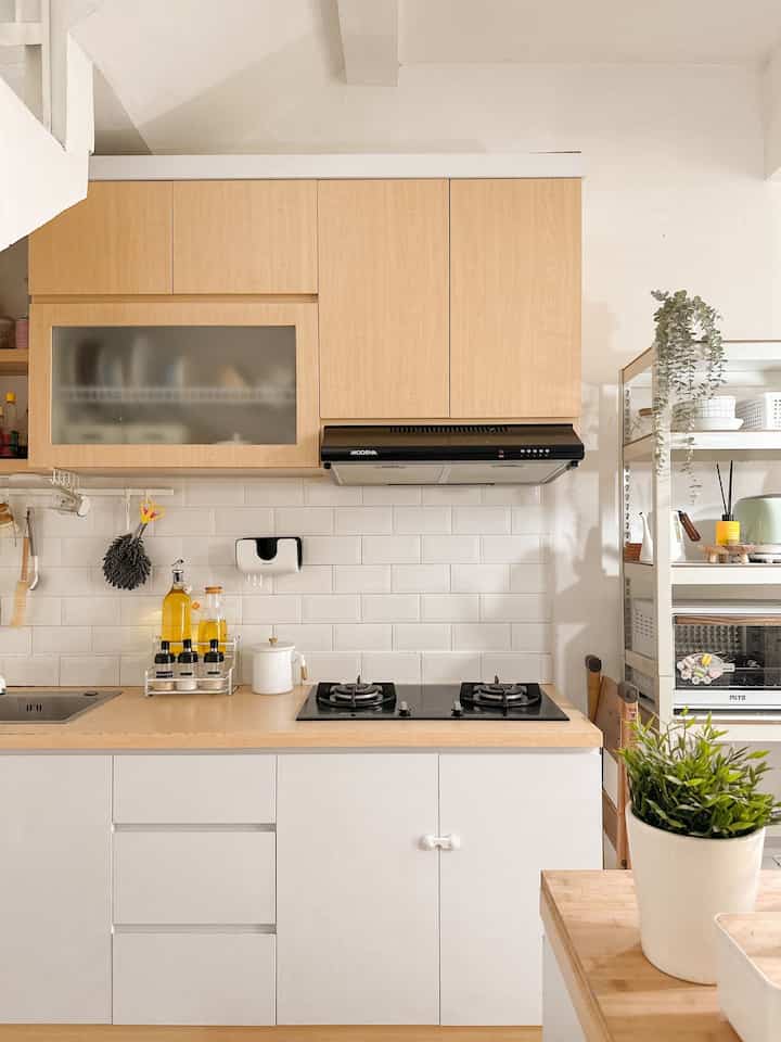 Inpirasi dapur bawah tangga__



#japandikitchen
#kitchendining
#kitchendesign
#kitchen
#dapurbawahtangga
#dapurcantik 
#DapurKayu 