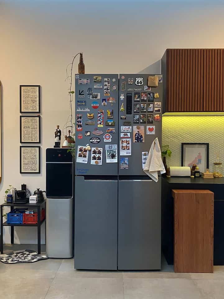 Welcome to dapur mungil di #rumabatari ✨ #homestyles #kitchen #dining #dapurmungil #homedecor