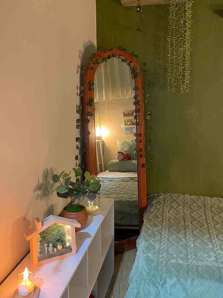 Kamar ghibli saya di malam hari✨











#ghibliroom #ghiblidecor #roomtour #roomdecor #roomides #roomtour #greenroom #roomnight #decoration











