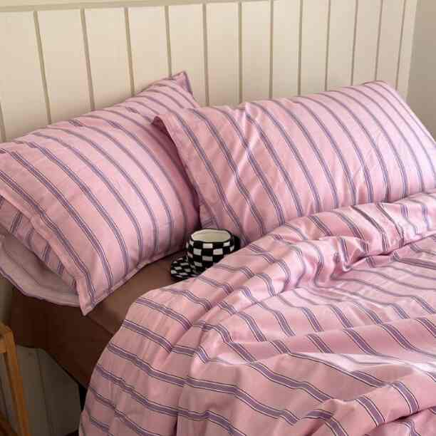 Bed Cover Katun Jepang, Sprei Set, Pink Barcode