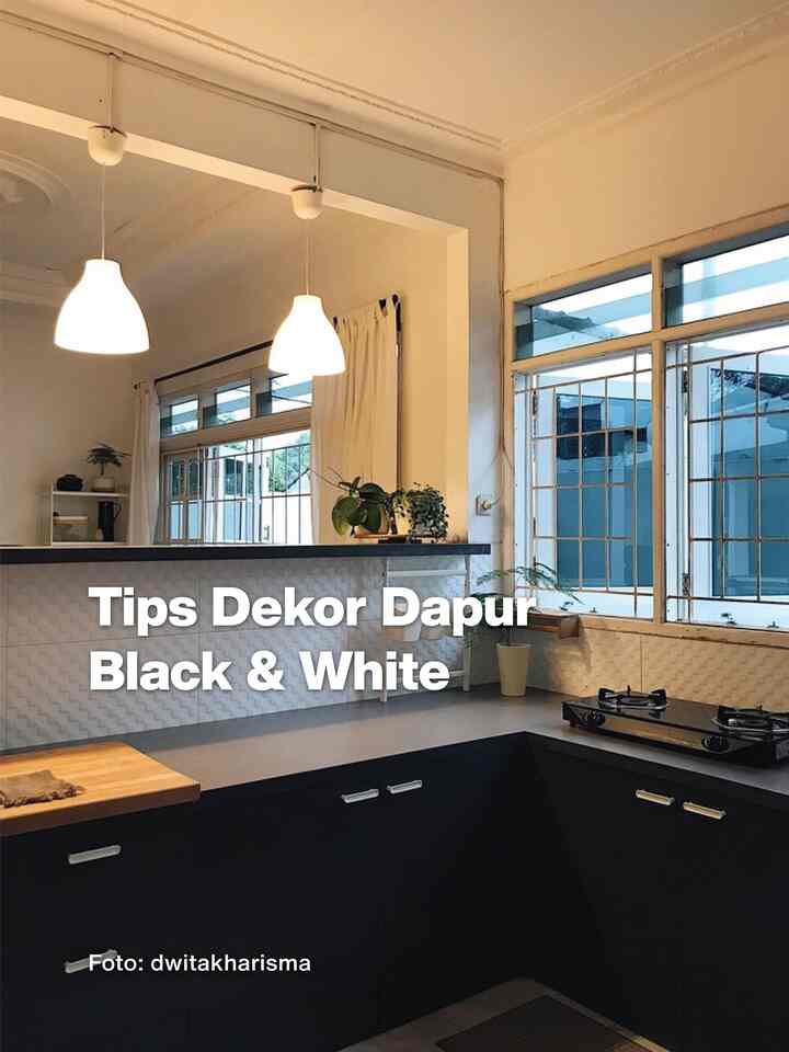 Dapur pun bisa banget memanfaatkan warna hitam dan putih. Bisa memanfaatkan backsplash atau peralatan elektronik juga lho!

#dapur #dapurminimalis #tips #otips #housetips #ohouse