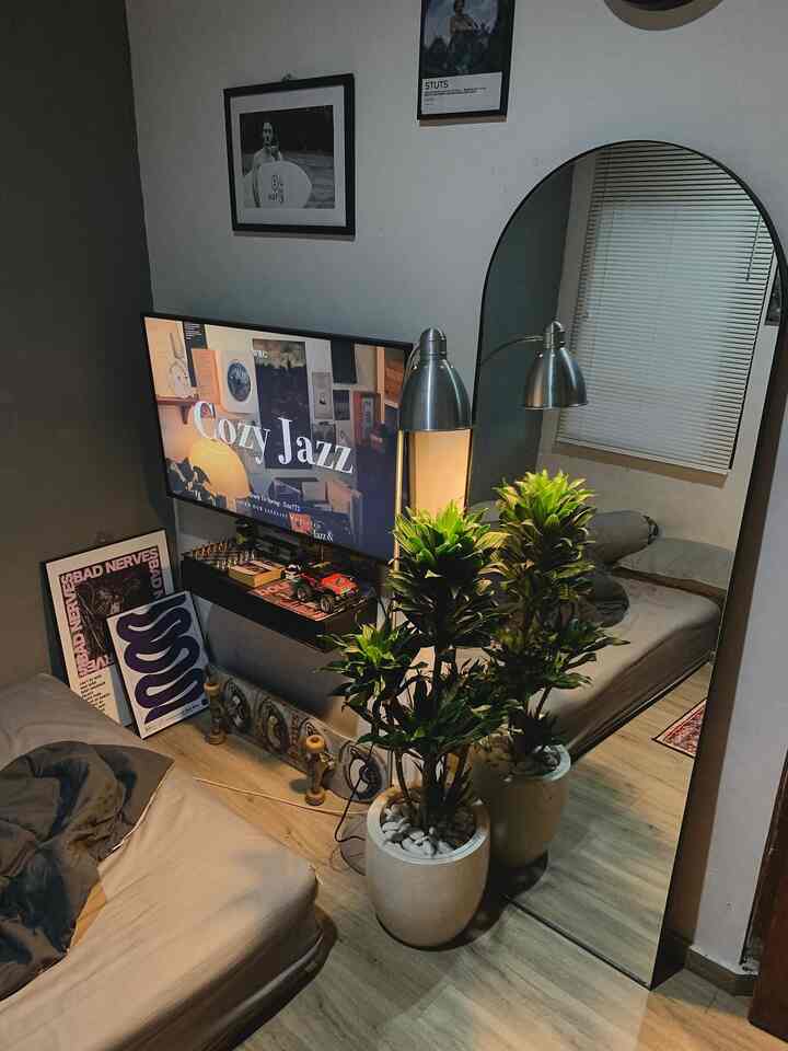 Tetap di rumah🏠 #BedroomStyling
#DekorasiKamarTidur #MakeOverKamarTidur
 #homedecorinspo #kostdecorinspo #homestyles #koststyles #bedroom #roominspo #roomstyles #kamarcowok #tinyroom #bedroomideas #dekorasikamar